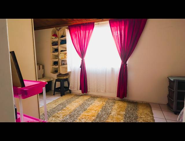 3 BEDROOM FREEHOLD FOR SALE IN MONTFORD